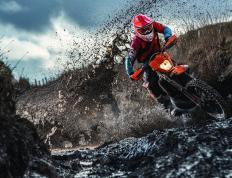 萨拉赫重返赛场，最后时刻胜出首场状态出色，FPX观众沸腾！再创辉煌时刻